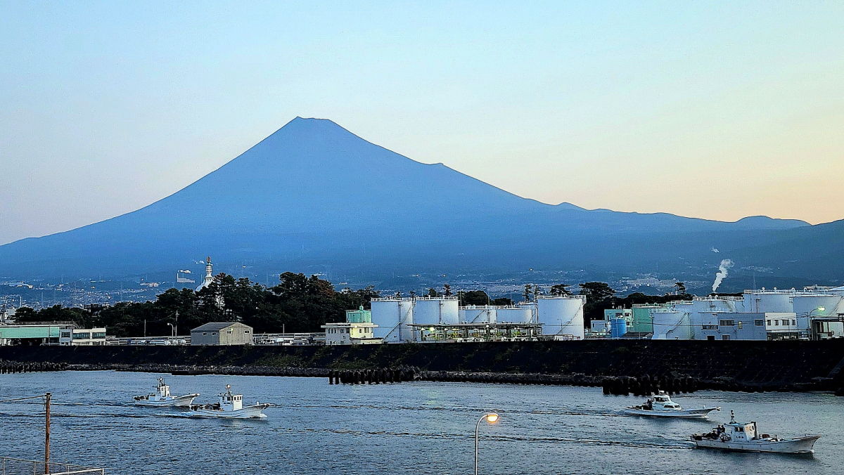 田子の浦と富士山